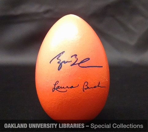 2008 White House Easter Egg - signatures of President Bush and Laura Bush